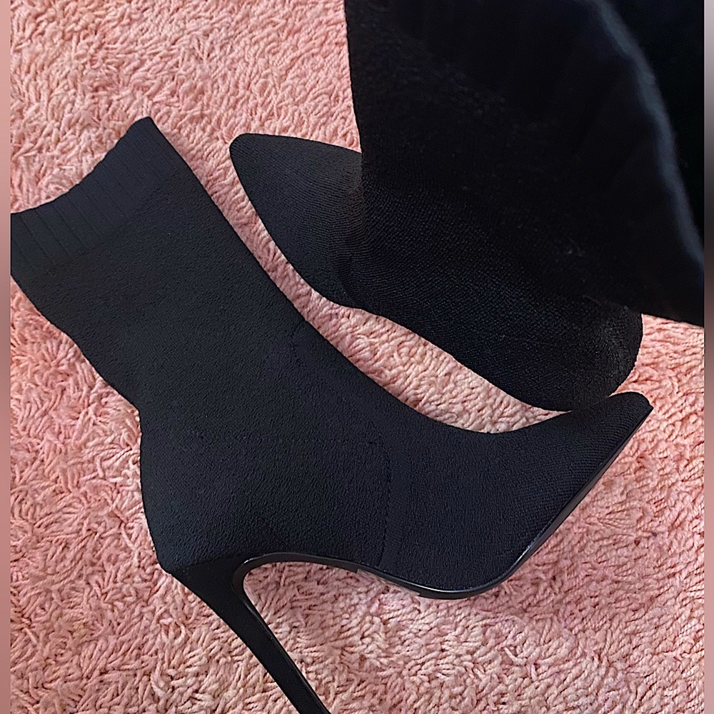 Slip-On Sock Heeled Boots in Black - Size 6 W